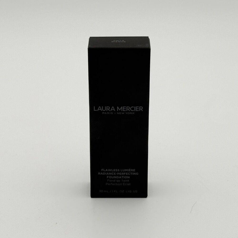 Laura Mercier Flawless Lumière Radiance-Perfecting Foundation in Shade Bisque 2W